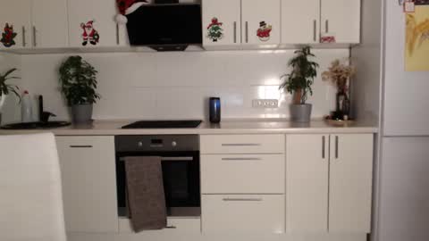 oatmilk7 online show from December 17, 7:51 pm