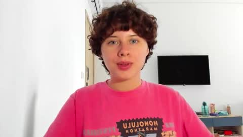 Evie online show from March 6, 7:03 am