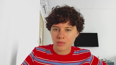 Evie online show from February 6, 5:33 am