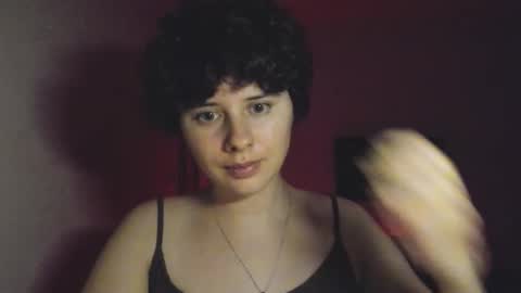 Evie online show from February 14, 3:58 pm