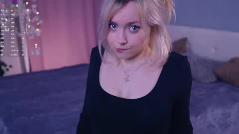 Alice online show from April 12, 6:00 pm