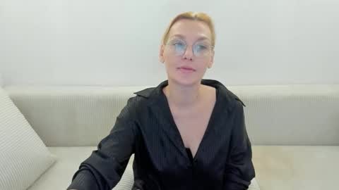 oeigesmik online show from May 9, 12:51 pm