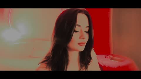 your dear Lilith Chapman online show from December 18, 5:31 pm