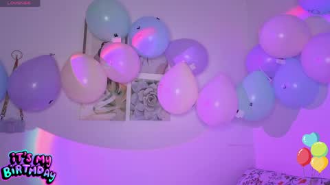 ohanna_ online show from April 10, 10:49 pm