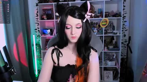 Clementine  Clem  online show from November 20, 9:32 am