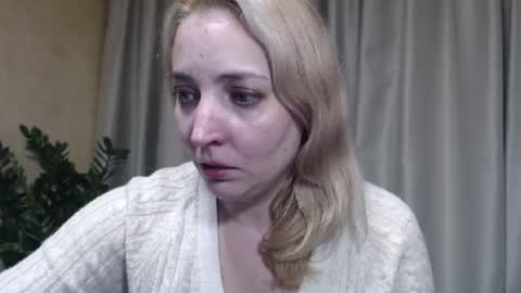 Mari online show from November 22, 7:05 pm