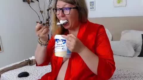 Olga Pavlova online show from June 18, 1:49 pm