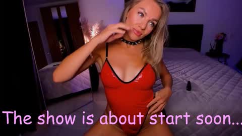 oliva_candy online show from November 3, 8:13 pm