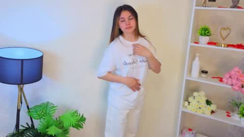 Lana online show from April 24, 6:33 pm