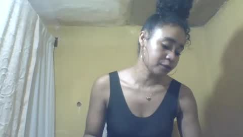 olivia9794 online show from June 16, 8:26 am