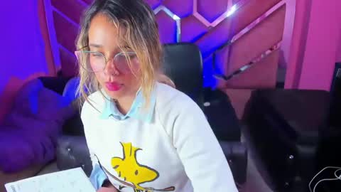  OLIVIA  online show from February 21, 3:45 am