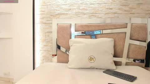 olivia online show from April 21, 2:48 am