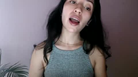 oliviaaa__ online show from March 30, 4:28 pm