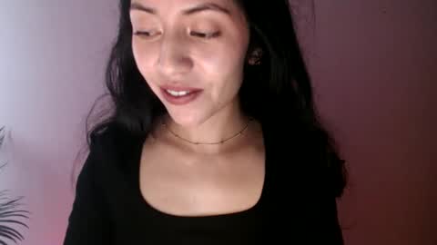 oliviaaa__ online show from May 29, 5:55 pm
