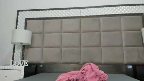 Olivia Burning online show from March 25, 11:46 am