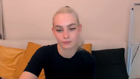 oliviaBeauty online show from October 30, 9:27 pm