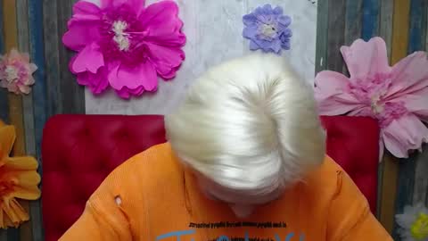 OliviaHorst online show from October 4, 5:46 am