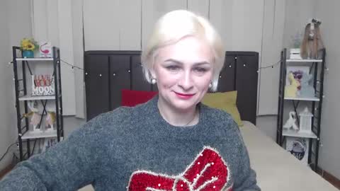 OliviaHorst online show from October 14, 5:32 am