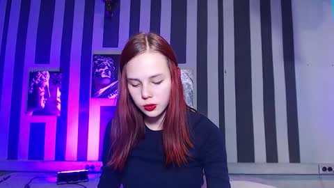 onessandra online show from October 8, 6:07 am