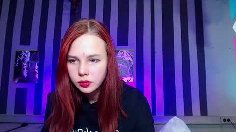 onessandra online show from October 11, 5:45 am