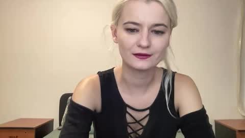 Onika online show from October 22, 10:37 pm