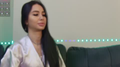 Xandra online show from January 28, 8:25 am