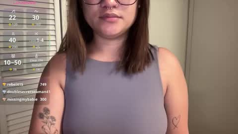 Miss Girly online show from November 11, 8:55 am