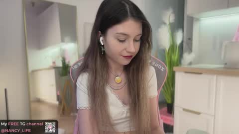 Nancy online show from April 5, 7:24 pm