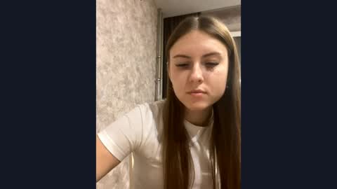 Emma online show from April 3, 9:35 pm