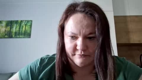 Ophelia online show from April 15, 1:33 pm