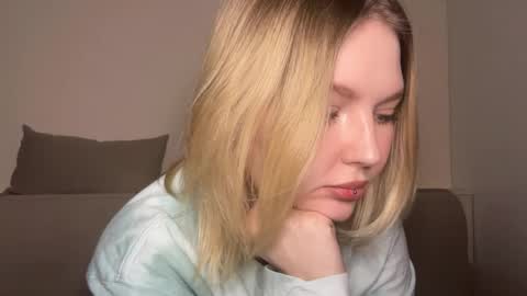 Ophelia online show from April 4, 10:41 pm