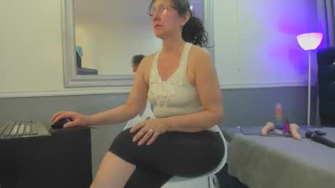 Oriana  online show from March 17, 11:14 am