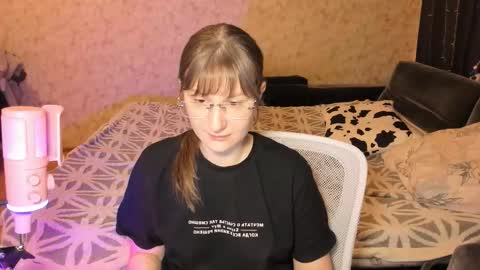 Leliana online show from March 5, 4:19 am