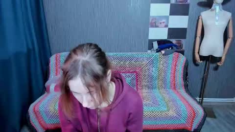 Ella online show from November 5, 9:25 am