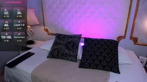 PaIIgePeach online show from February 25, 11:10 am