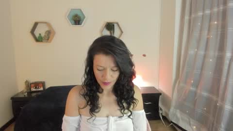 Paloma  online show from March 4, 8:59 pm