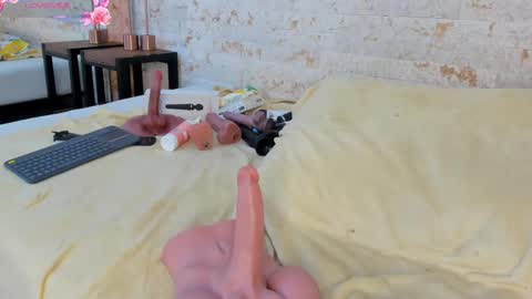 Pamela West online show from September 27, 9:55 pm