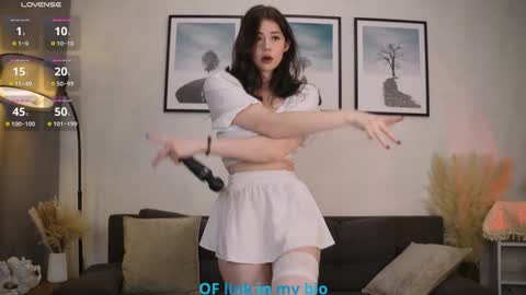 Molly online show from November 24, 11:40 pm