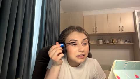 Lia online show from June 17, 2:18 pm