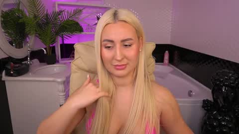 Lia online show from April 4, 2:27 pm