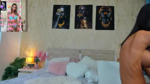 Paris online show from March 4, 5:11 am