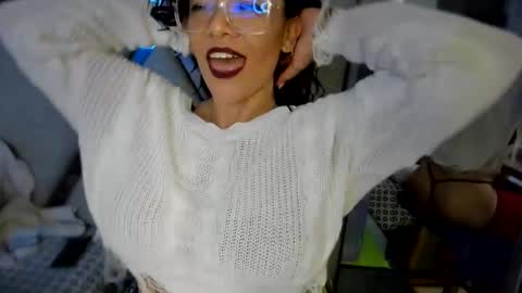 Paula online show from February 3, 8:57 pm