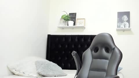 Paulina  online show from December 3, 3:29 am