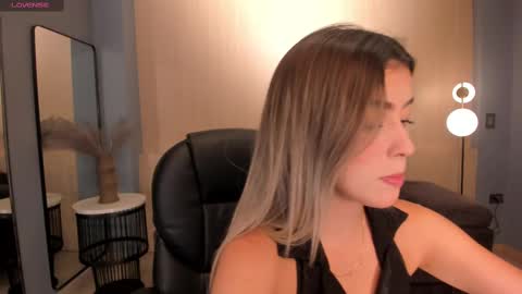 Paulina Santos  online show from March 11, 7:03 pm