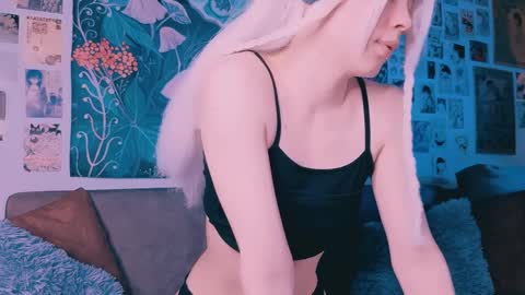 Eva online show from April 10, 8:53 am