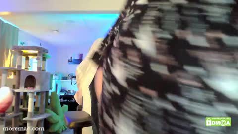   online show from November 10, 8:48 pm