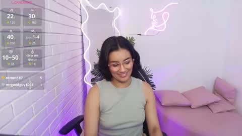 peachy_tay online show from December 5, 12:39 pm