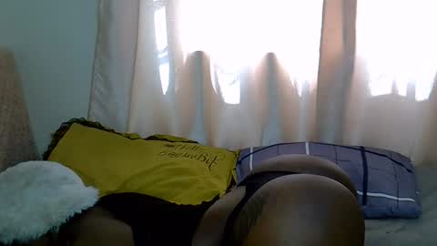 peachysparkel online show from January 14, 8:19 am