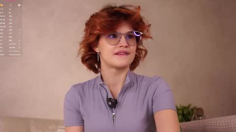 Lily online show from October 1, 1:21 am