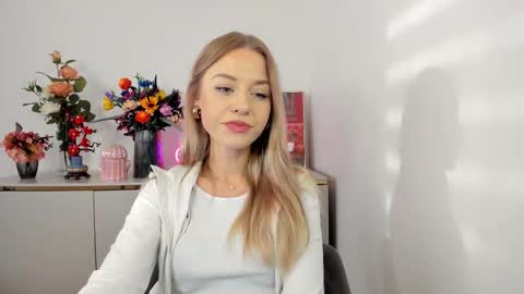 Cindy online show from November 6, 7:03 am